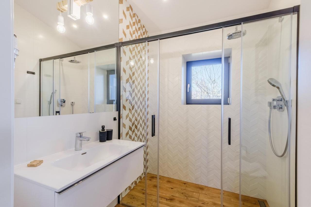 Rezydencja Ornak 5 - Stylowe Apartamenty Z Balkonami I Jacuzzi, 5 Min Pieszo Do Krupowek, Izby Podhalanskie Zakopane Extérieur photo