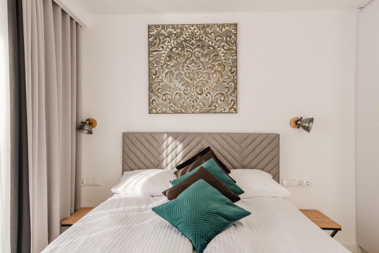 Rezydencja Ornak 5 - Stylowe Apartamenty Z Balkonami I Jacuzzi, 5 Min Pieszo Do Krupowek, Izby Podhalanskie Zakopane Extérieur photo