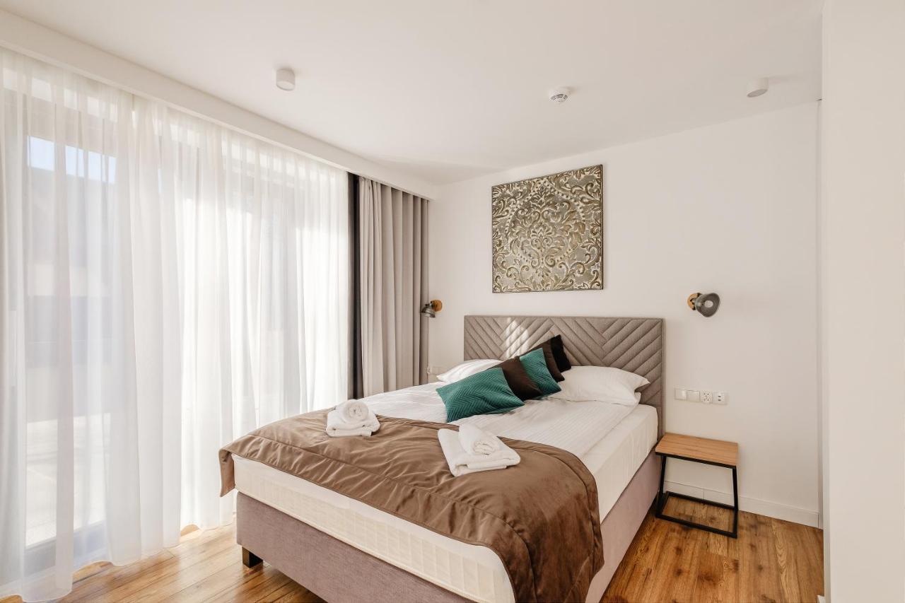 Rezydencja Ornak 5 - Stylowe Apartamenty Z Balkonami I Jacuzzi, 5 Min Pieszo Do Krupowek, Izby Podhalanskie Zakopane Extérieur photo
