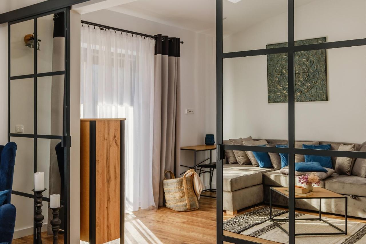 Rezydencja Ornak 5 - Stylowe Apartamenty Z Balkonami I Jacuzzi, 5 Min Pieszo Do Krupowek, Izby Podhalanskie Zakopane Extérieur photo