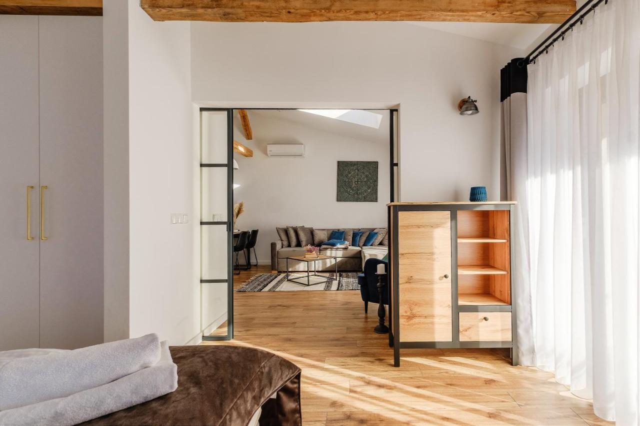 Rezydencja Ornak 5 - Stylowe Apartamenty Z Balkonami I Jacuzzi, 5 Min Pieszo Do Krupowek, Izby Podhalanskie Zakopane Extérieur photo