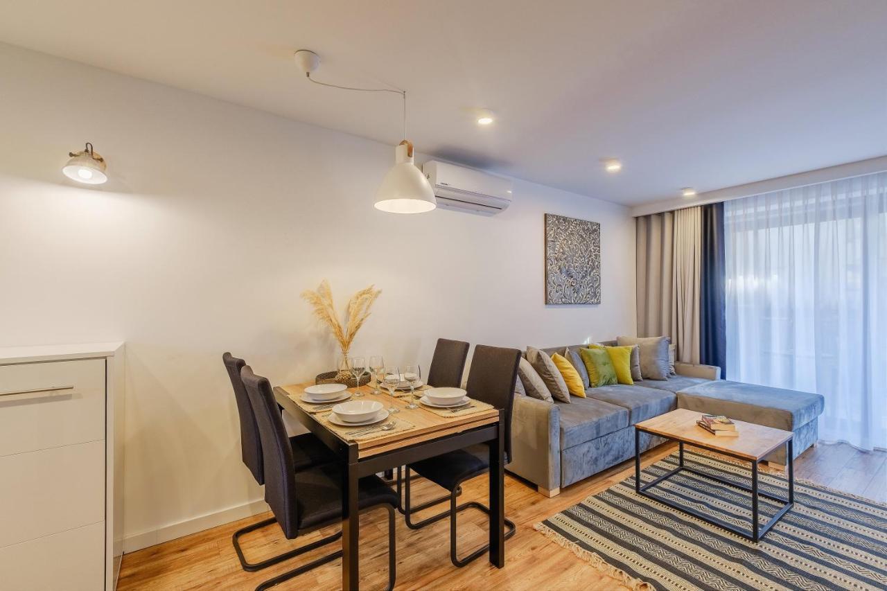 Rezydencja Ornak 5 - Stylowe Apartamenty Z Balkonami I Jacuzzi, 5 Min Pieszo Do Krupowek, Izby Podhalanskie Zakopane Extérieur photo